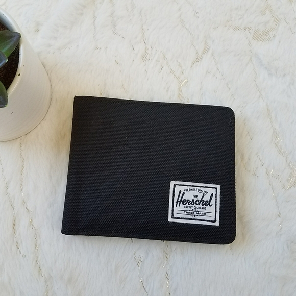 Herschel Men's Billfold Wallet